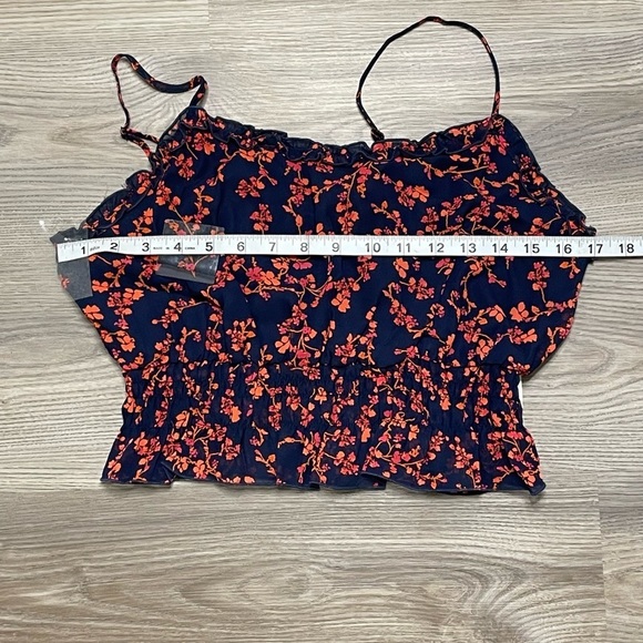 𝅺AQUA Floral Print Smocked Crop Top Size M - Picture 6 of 6